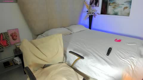 Snapshot of rachaeldeckard chatting on April 28, 2026, 3:44 am natalia - online show from April 28, 2026, 3:44 am