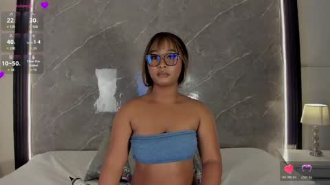 Snapshot of rachell_ebony chatting on May 20, 2026, 1:39 pm Rachel Ebony online show from May 20, 2026, 1:39 pm