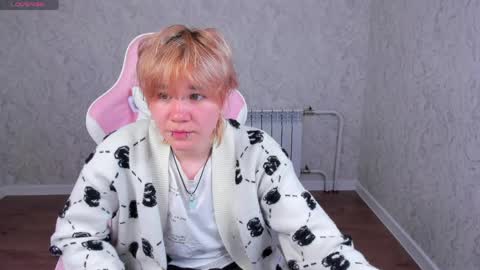 Snapshot of rachell_ward chatting on May 18, 2026, 1:13 am Rachell online show from May 18, 2026, 1:13 am