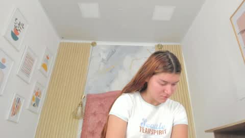 rachellesc online show from June 3, 2026, 12:08 pm