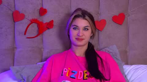 RachellSimpson online show from February 18, 2025, 5:09 am