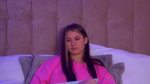 RachellSimpson online show from March 11, 2025, 9:59 pm