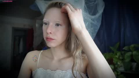 Snapshot of radiant_ada chatting on June 3, 2026, 11:35 am ada online show from June 3, 2026, 11:35 am