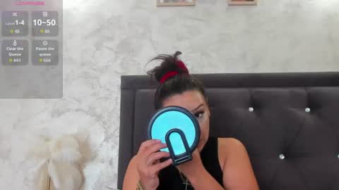 Snapshot of raelledarkstar chatting on June 15, 2026, 7:21 am raelledarkstar online show from June 15, 2026, 7:21 am