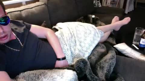 Raey online show from April 19, 2026, 9:17 pm