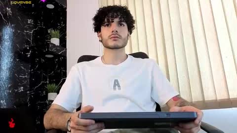 R A F A E L online show from March 1, 2026, 7:16 pm