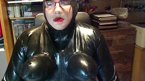 Snapshot of rafira chatting on January 8, 2025, 3:50 pm Rafira online show from January 8, 2025, 3:50 pm