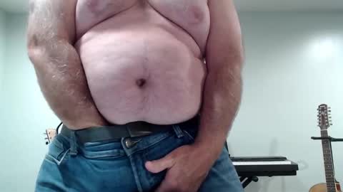 Snapshot of ragin_hardon001 chatting on March 2, 2025, 10:27 pm Ray online show from March 2, 2025, 10:27 pm