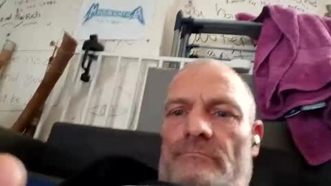 Snapshot of ragingzef69 chatting on December 23, 2024, 1:40 am Bigthickdickinvic online show from December 23, 2024, 1:40 am