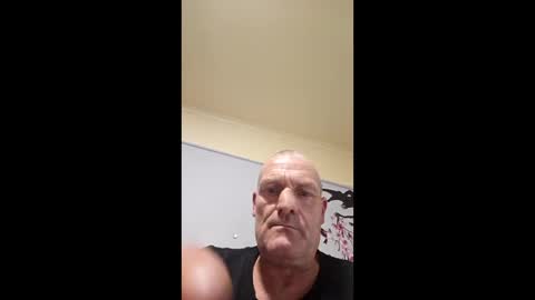 Snapshot of ragingzef69 chatting on May 3, 2026, 1:44 am Bigthickdickinvic online show from May 3, 2026, 1:44 am