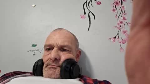 Snapshot of ragingzef69 chatting on May 30, 2026, 6:32 am Bigthickdickinvic online show from May 30, 2026, 6:32 am