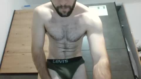 Snapshot of ragnarox386 chatting on November 16, 2025, 6:46 pm crash online show from November 16, 2025, 6:46 pm