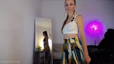 Snapshot of rainleiwa chatting on September 24, 2025, 3:04 pm Call me Lei online show from September 24, 2025, 3:04 pm