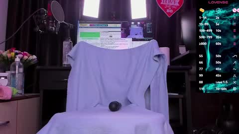 Laura online show from February 17, 2025, 3:36 am