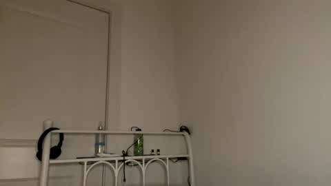 Ray Ray online show from February 25, 2025, 3:42 am