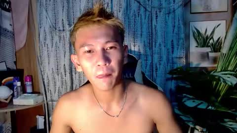 ralfhuge24 online show from October 15, 2025, 9:53 am