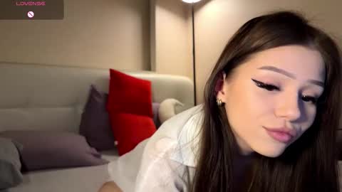 Snapshot of randiburt_ chatting on March 11, 2026, 12:44 pm Luna online show from March 11, 2026, 12:44 pm