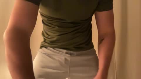 Snapshot of randomdude5950 chatting on January 22, 2025, 5:59 am randomdude5950 online show from January 22, 2025, 5:59 am