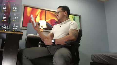 randylukehot online show from February 9, 2026, 7:40 pm