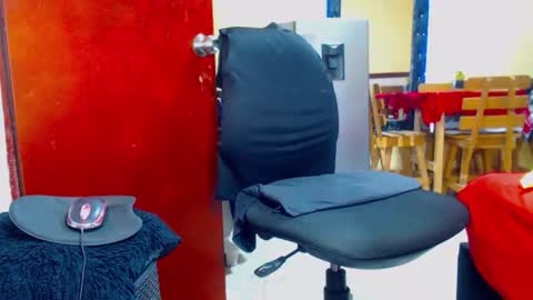 Snapshot of randypein chatting on March 28, 2026, 4:56 am randypein online show from March 28, 2026, 4:56 am