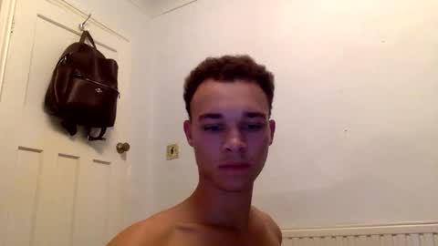 Snapshot of randyrio11 chatting on April 11, 2026, 2:38 am randyrio11 online show from April 11, 2026, 2:38 am