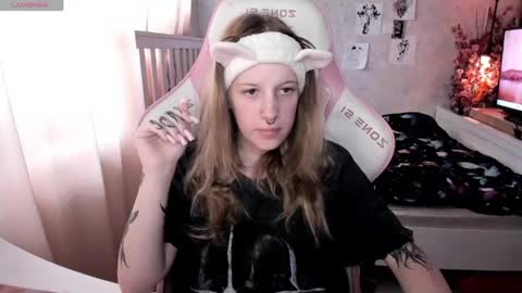 Snapshot of rapunzel_cute chatting on May 22, 2026, 1:17 pm Rapunzel online show from May 22, 2026, 1:17 pm