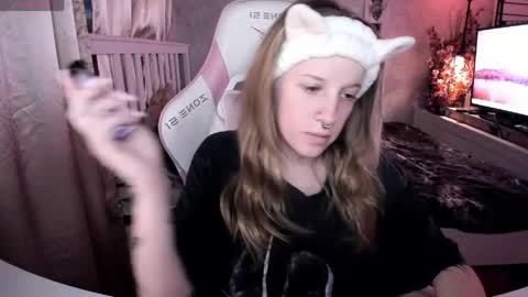 Snapshot of rapunzel_cute chatting on May 24, 2026, 6:57 pm Rapunzel online show from May 24, 2026, 6:57 pm