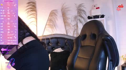 Snapshot of rapunzell__ chatting on January 27, 2025, 12:26 pm Rapunzell online show from January 27, 2025, 12:26 pm