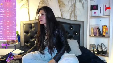 Snapshot of rapunzell__ chatting on February 1, 2025, 12:58 pm Rapunzell online show from February 1, 2025, 12:58 pm
