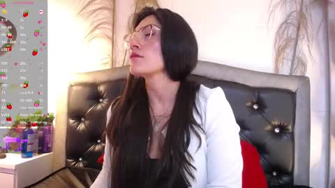 Snapshot of rapunzell__ chatting on February 22, 2025, 1:13 pm Rapunzell online show from February 22, 2025, 1:13 pm