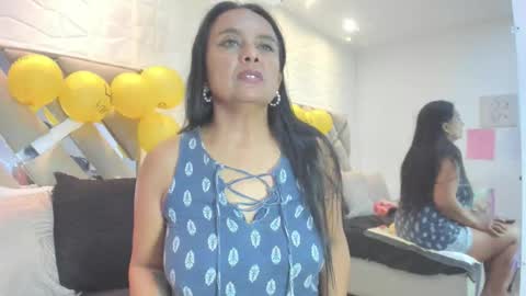 Raquel Moore  online show from December 13, 2025, 7:40 pm