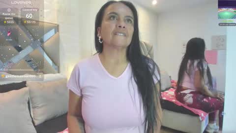 Raquel Moore  online show from January 16, 2026, 3:05 pm