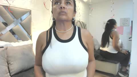 Raquel Moore  online show from February 24, 2026, 12:25 pm