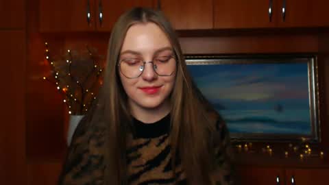 raspberry0101 online show from December 13, 2024, 3:00 pm