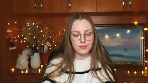 raspberry0101 online show from December 25, 2024, 11:20 pm