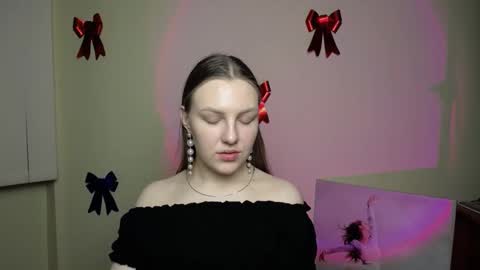 raspberry0101 online show from February 10, 2025, 3:46 am