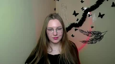 raspberry0101 online show from February 24, 2025, 4:16 am