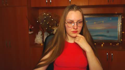 raspberry0101 online show from February 26, 2025, 4:45 pm