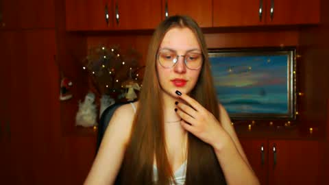 raspberry0101 online show from March 2, 2025, 4:53 pm