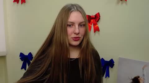 raspberry0101 online show from March 3, 2025, 12:58 pm