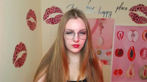 raspberry0101 online show from September 10, 2025, 12:16 pm