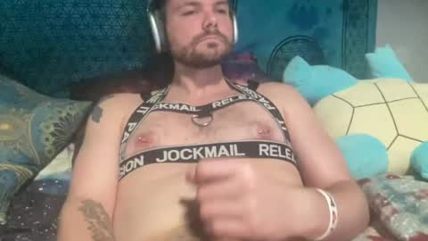 Snapshot of ravedaddy95 chatting on July 21, 2026, 11:01 am ravedaddy95 online show from July 21, 2026, 11:01 am
