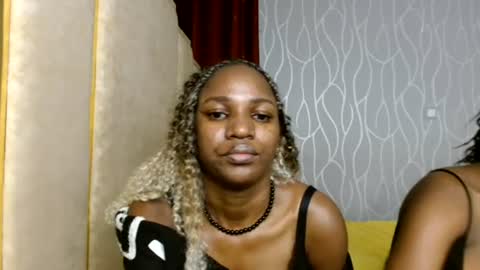 Snapshot of raven_luxe chatting on July 3, 2026, 3:35 am Raven online show from July 3, 2026, 3:35 am
