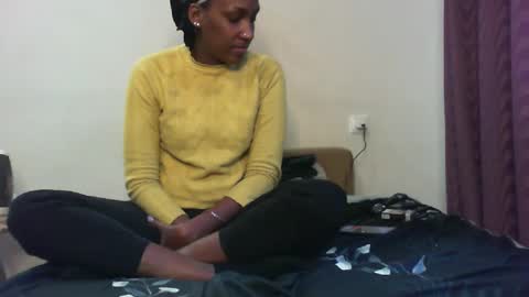 Snapshot of ravenbby chatting on February 26, 2025, 1:19 pm ravenbby online show from February 26, 2025, 1:19 pm