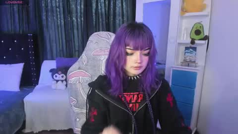 ravencollen online show from February 17, 2026, 5:41 pm