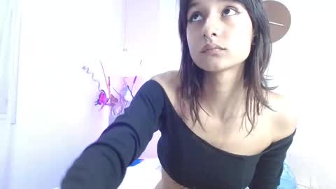 Snapshot of ravennocturne chatting on December 26, 2024, 8:32 pm Helena Viktoria Volkov online show from December 26, 2024, 8:32 pm