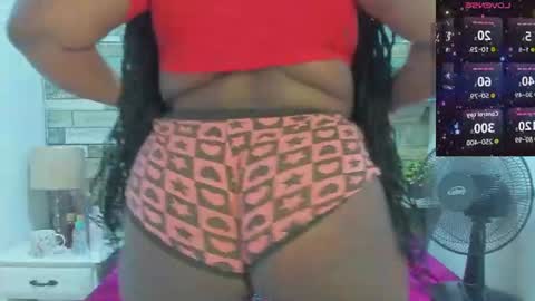 ravennova_ online show from June 19, 2026, 2:43 pm