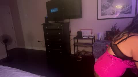 Snapshot of ravenoldschool11 chatting on February 4, 2026, 3:56 am Raven online show from February 4, 2026, 3:56 am