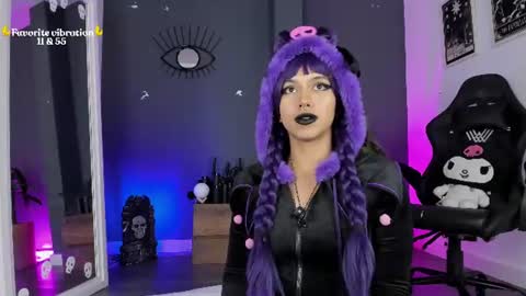 Snapshot of ravenwitch_ chatting on June 26, 2026, 7:18 pm Raven Witch online show from June 26, 2026, 7:18 pm