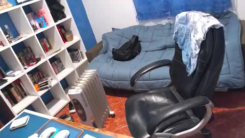 Snapshot of ravingr3d3 chatting on March 5, 2026, 2:02 pm ravingr3d3 online show from March 5, 2026, 2:02 pm